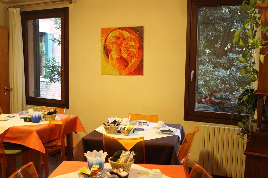Bed and Breakfast Domus Orsoni Venecia Exterior foto